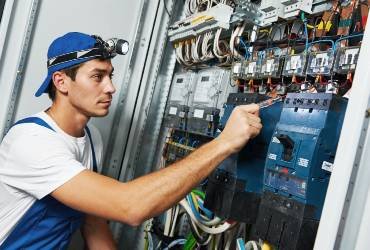 ship electrician
